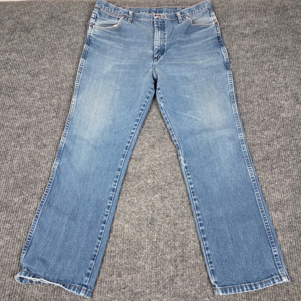 Wrangler 936DEN Cowboy Cut Slim Fit Jeans Mens 40x32 Medium Wash Blue Denim